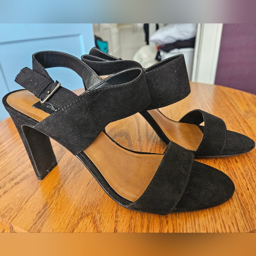 Black suede heels